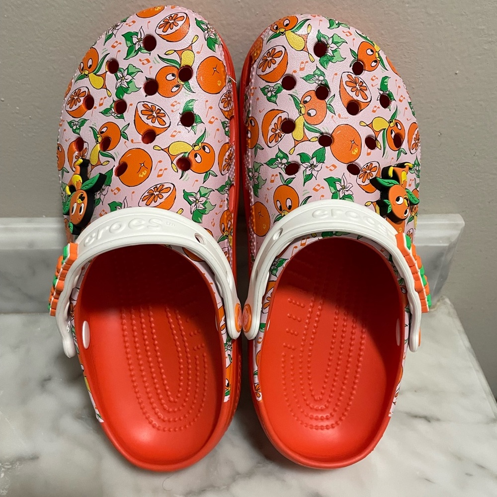 DISNEY CROCS Orange Bird SZ 8